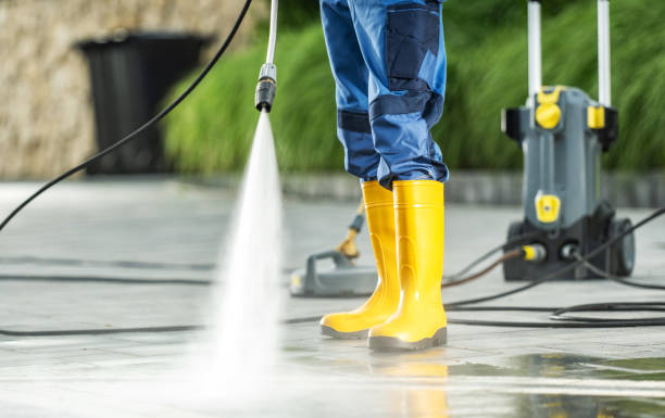 Best Deck Pressure Washing  in Douglas, WY